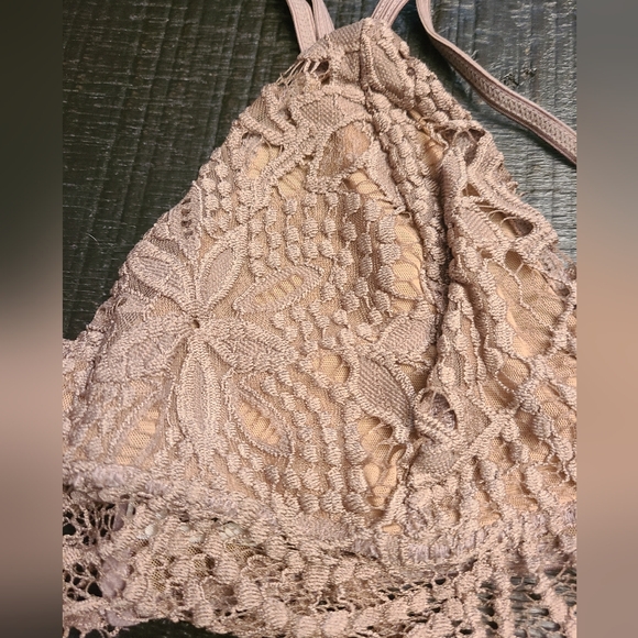 Express One Eleven Lace Bralette - Picture 3 of 6
